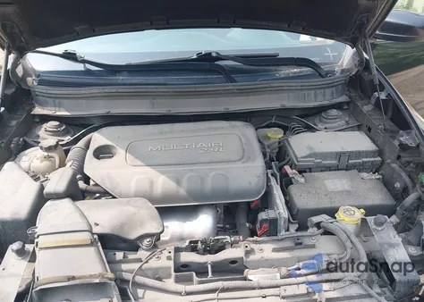 2014 Jeep Cherokee Latitude z USA, uszkodzony, nr VIN 1C4PJMCB6EW281936